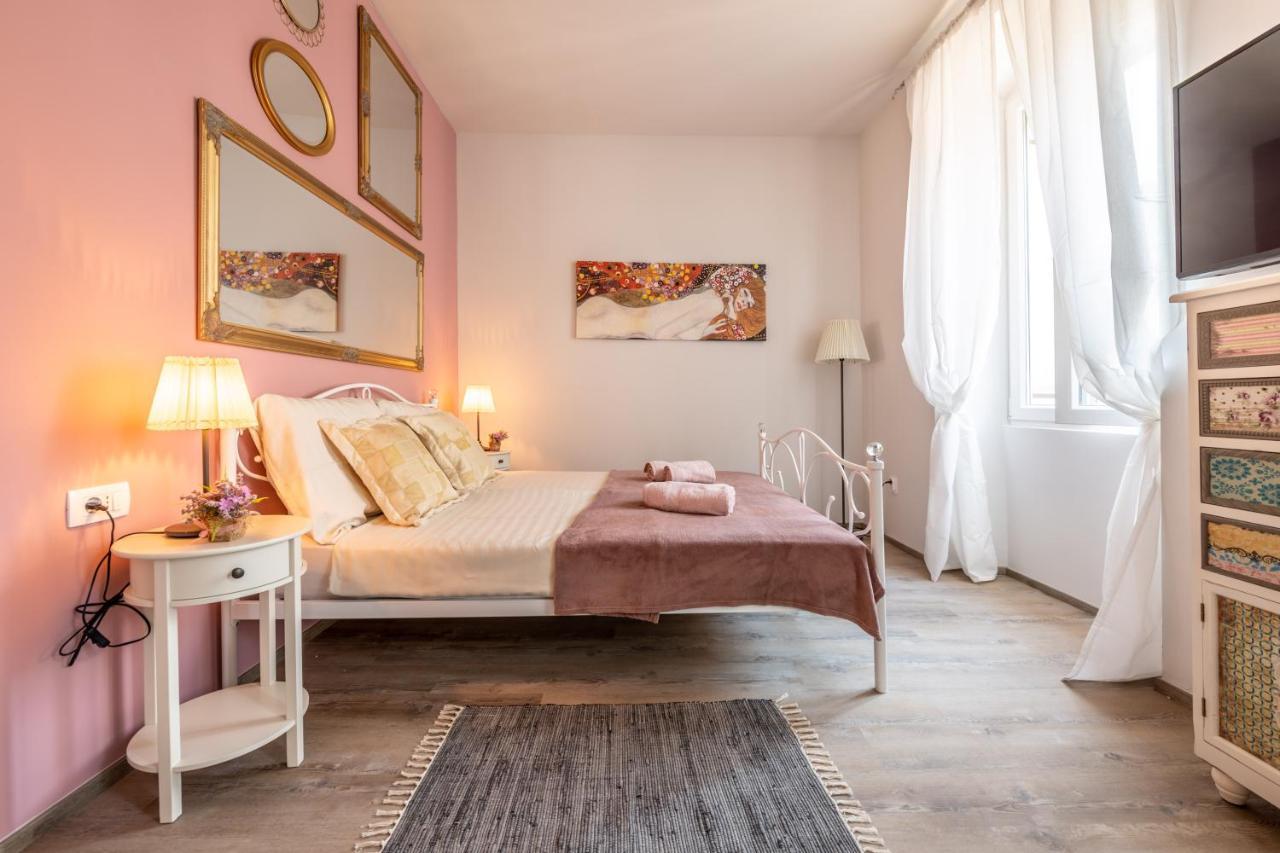 Old City Romantic Studios 4 With Free Private Parking プーラ エクステリア 写真