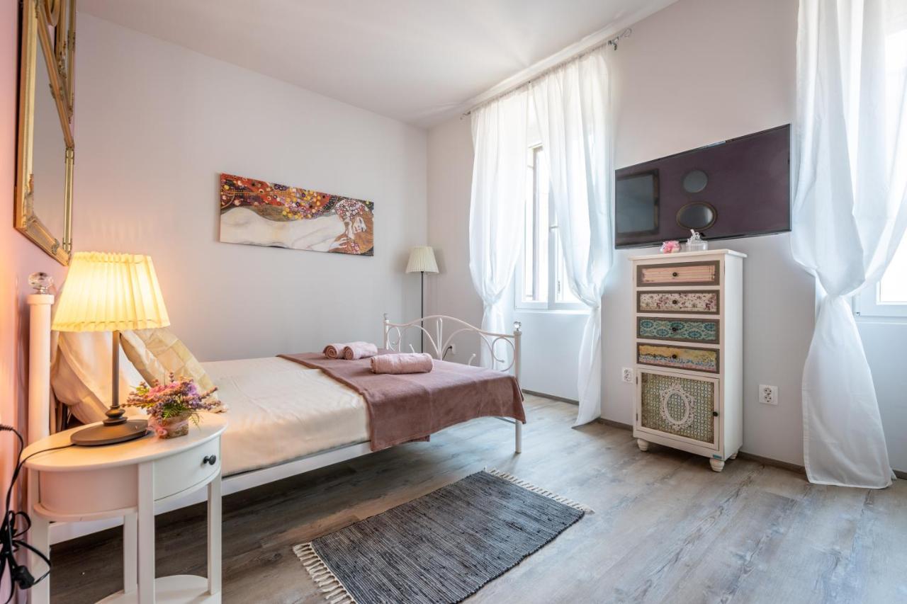 Old City Romantic Studios 4 With Free Private Parking プーラ エクステリア 写真
