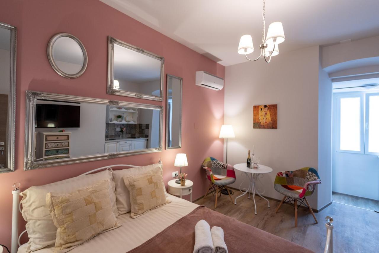 Old City Romantic Studios 4 With Free Private Parking プーラ エクステリア 写真