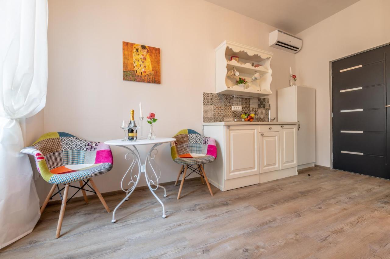 Old City Romantic Studios 4 With Free Private Parking プーラ エクステリア 写真